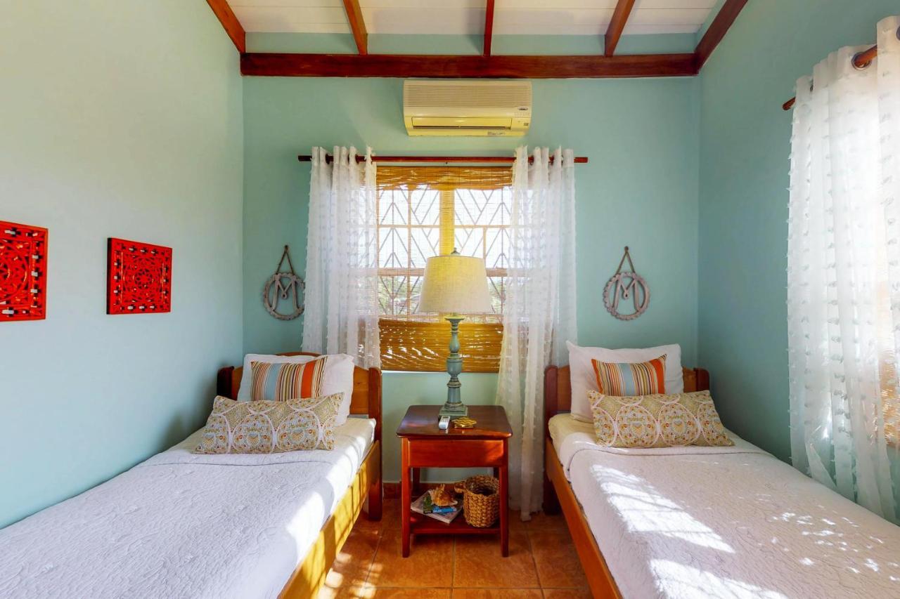 Mirasol Villa Placencia Eksteriør bilde
